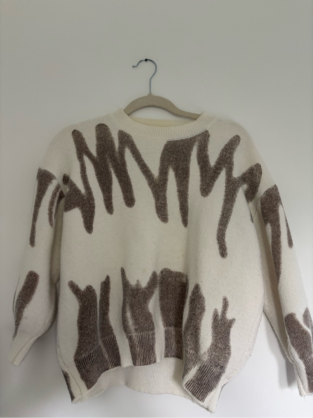 Cozy Cream Crewneck Sweater with Brown Abstract Motif